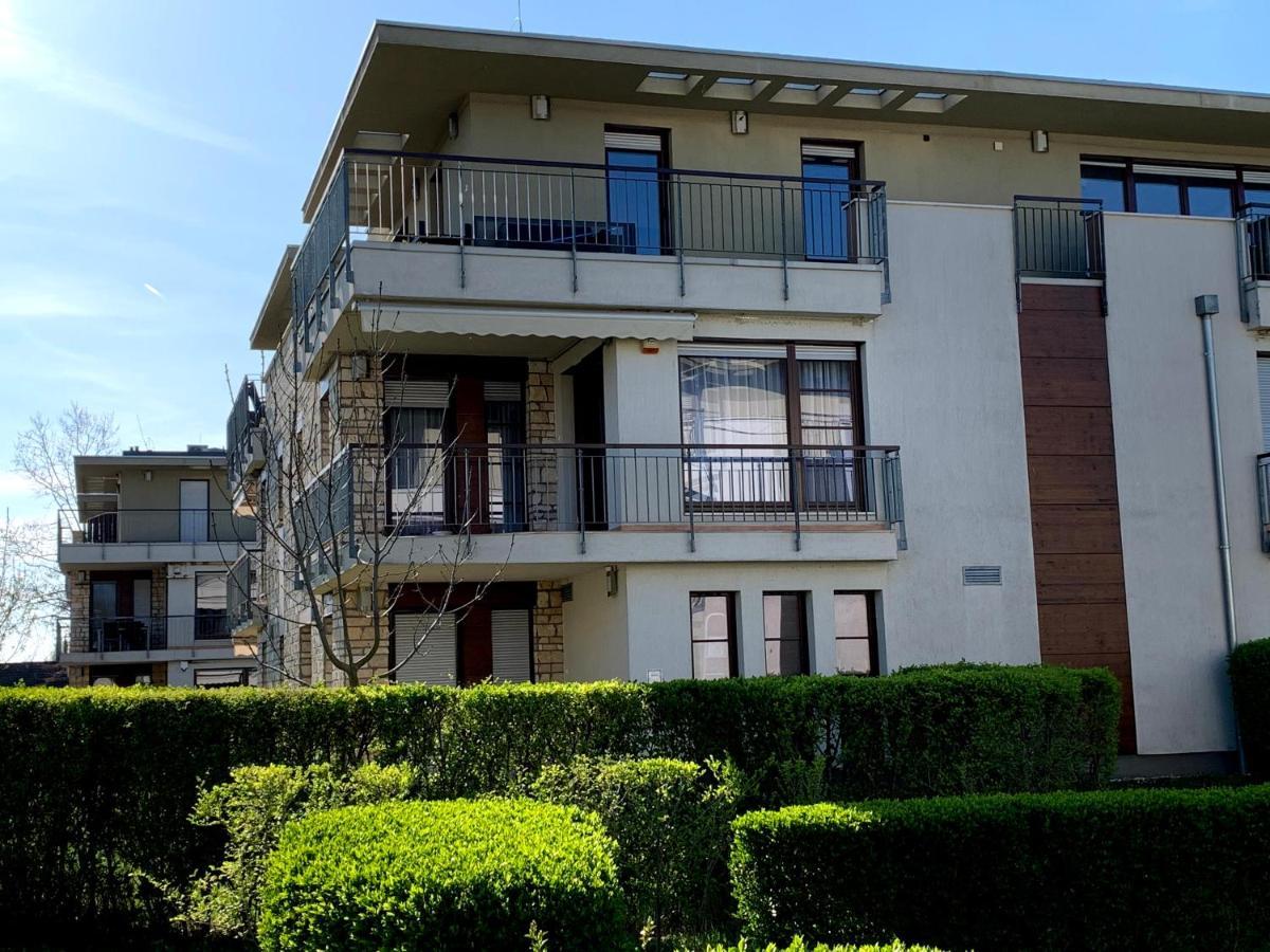Lakeside Luxury Apartment Zamárdi Екстериор снимка